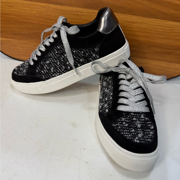 Birdies NWOT Black Tweed & Suede Sneakers Silver Trim Size 7.5 - Picture 2 of 9